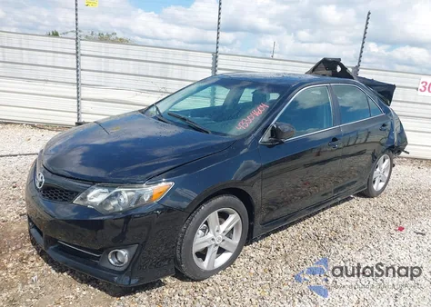 2012 Toyota Camry Se/Le/Xle z USA, uszkodzony, nr VIN 4T1BF1FK1CU018070
